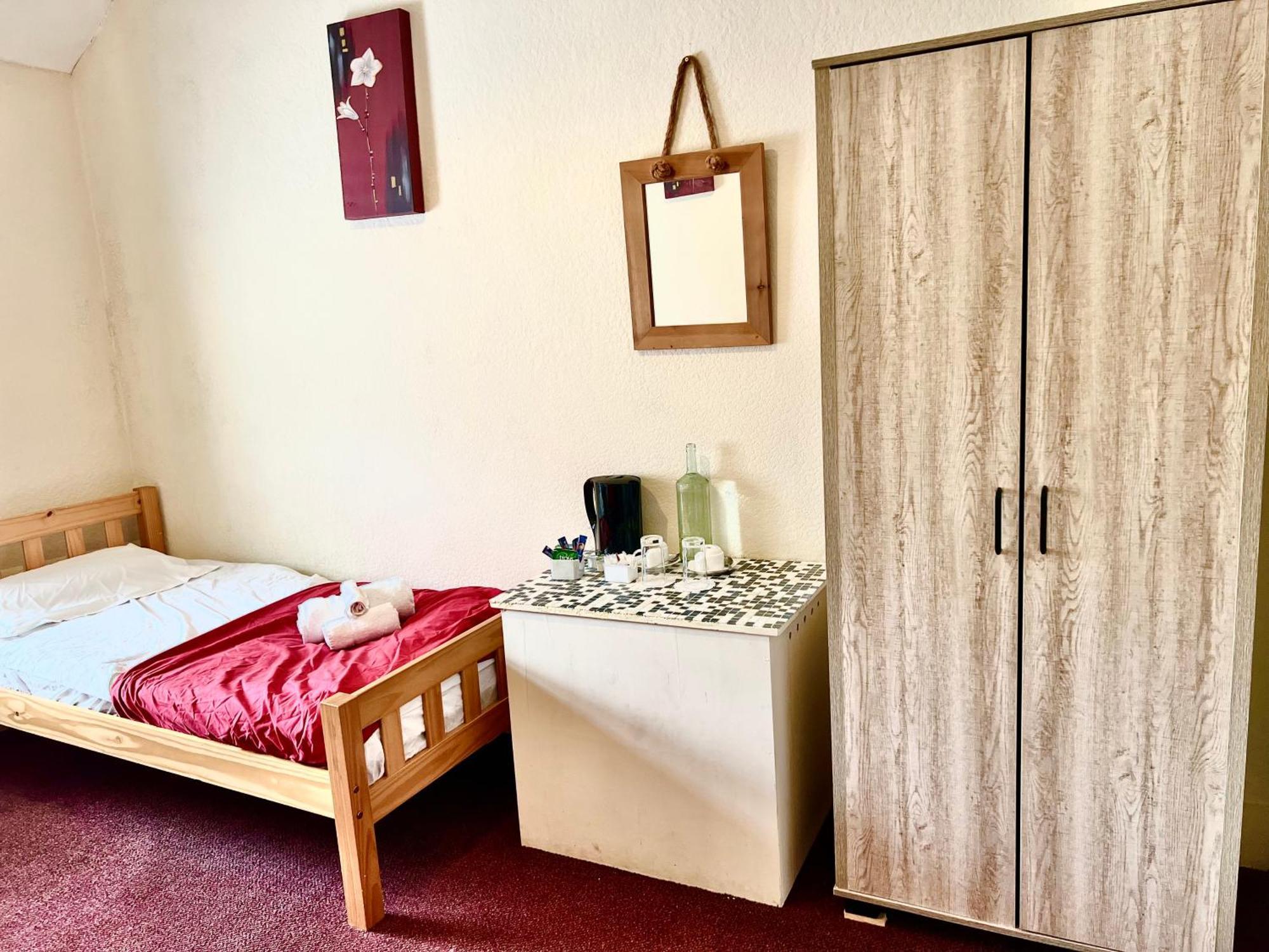 The Coach House Inn Moycullen Extérieur photo
