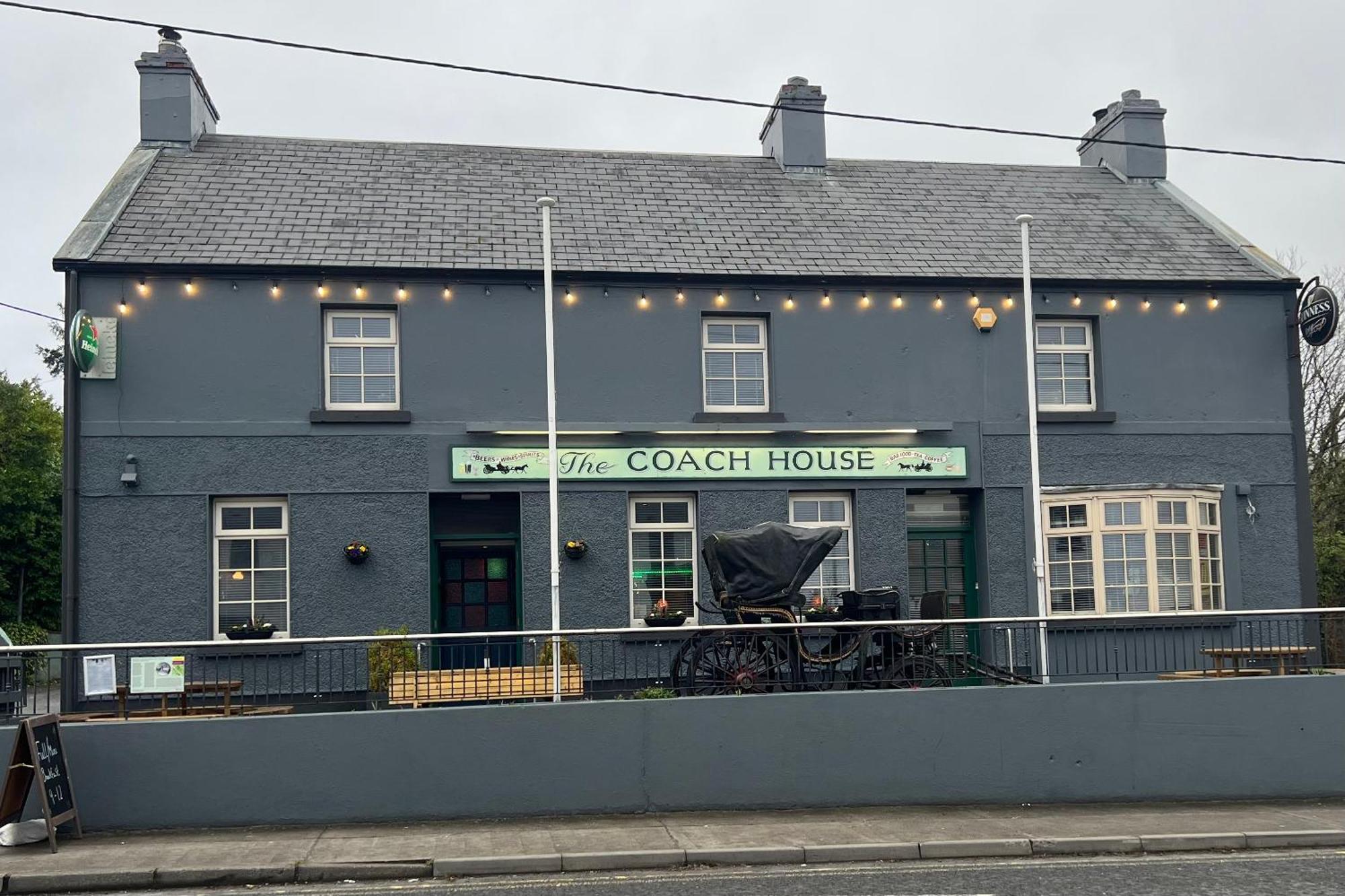 The Coach House Inn Moycullen Extérieur photo